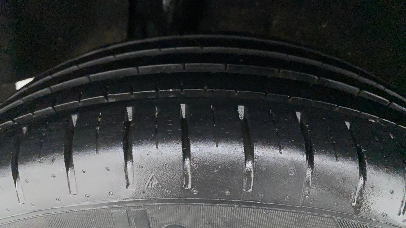 2018 Maruti Baleno ZETA PETROL 1.2, Petrol, Manual, 34,939 km, Right Rear Tyre Tread