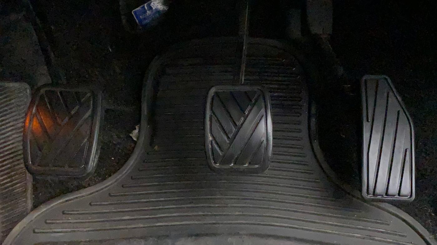 2018 Maruti Baleno ZETA PETROL 1.2, Petrol, Manual, 34,939 km, Pedals