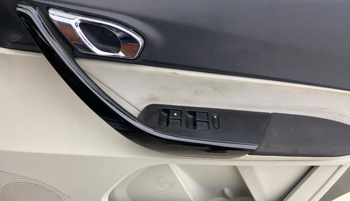2022 Tata TIGOR XZ PLUS CNG, CNG, Manual, 48,073 km, Driver Side Door Panels Control