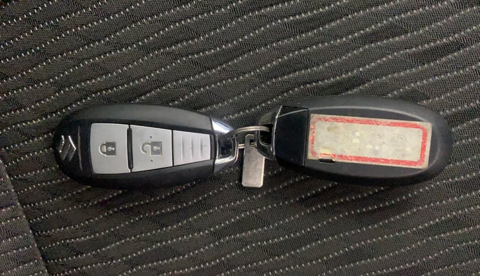 2017 Maruti Baleno ZETA CVT PETROL 1.2, Petrol, Automatic, 26,921 km, Key Close Up