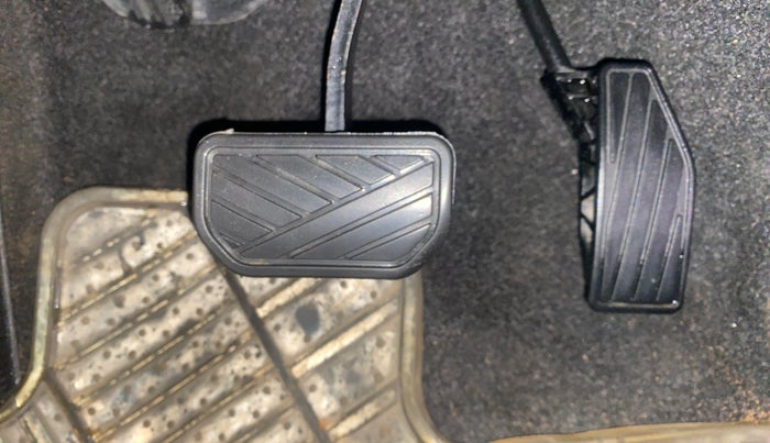 2017 Maruti Baleno ZETA CVT PETROL 1.2, Petrol, Automatic, 26,921 km, Pedals