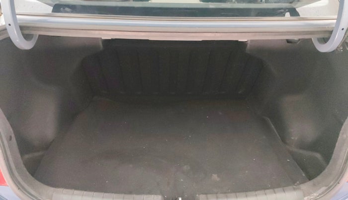 2014 Hyundai Xcent S 1.2, Petrol, Manual, 1,02,555 km, Boot Inside