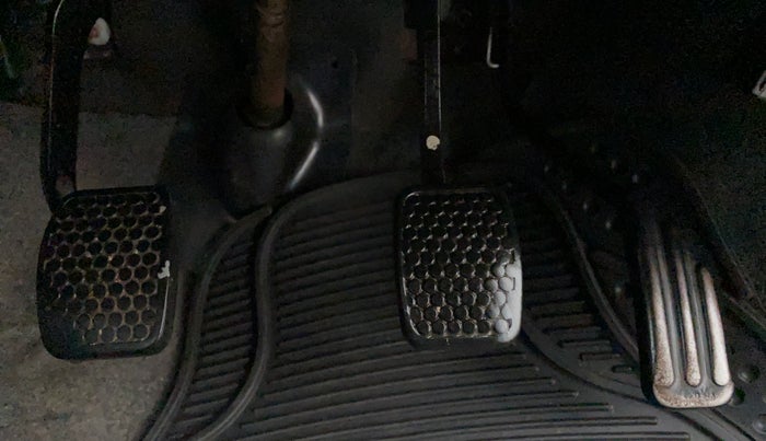 2009 Maruti Alto LXI, Petrol, Manual, 77,299 km, Pedals