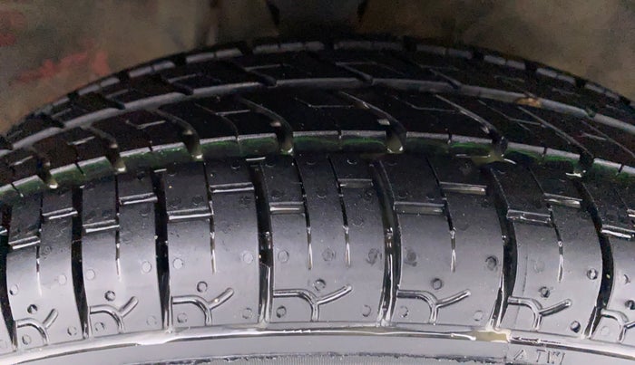 2009 Maruti Alto LXI, Petrol, Manual, 77,299 km, Right Front Tyre Tread