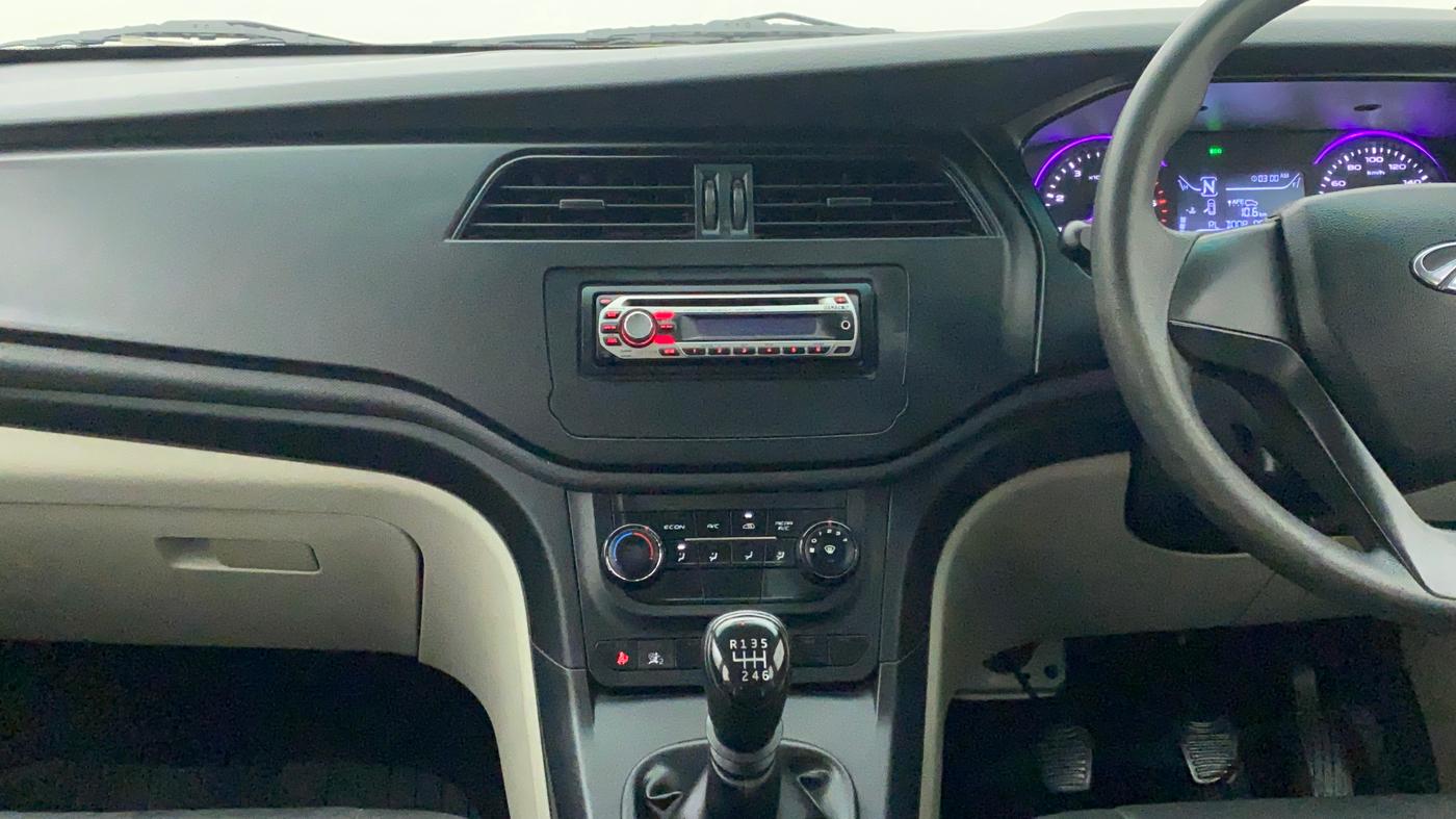 2019 Mahindra MARAZZO M2 8 STR, Diesel, Manual, 81,463 km, Air Conditioner