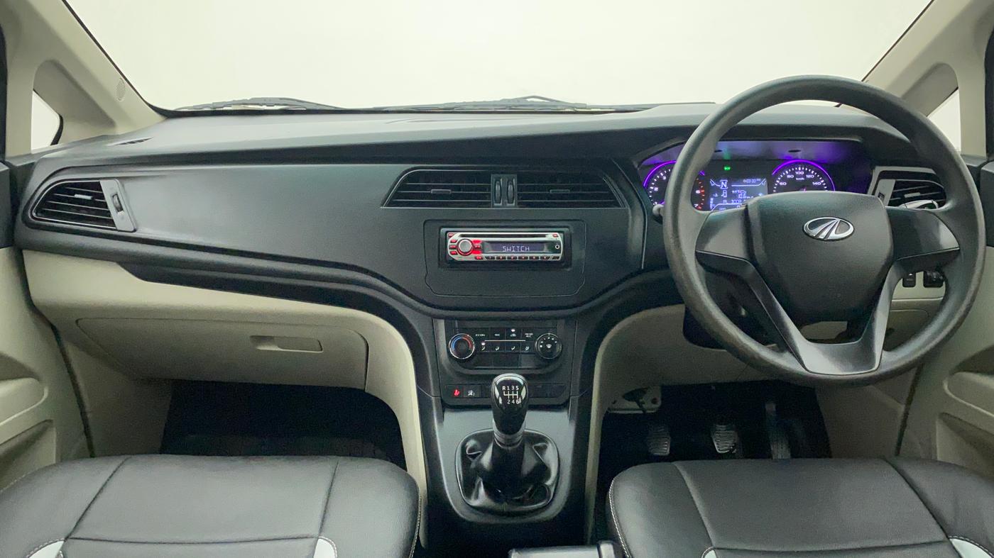 2019 Mahindra MARAZZO M2 8 STR, Diesel, Manual, 81,463 km, Dashboard