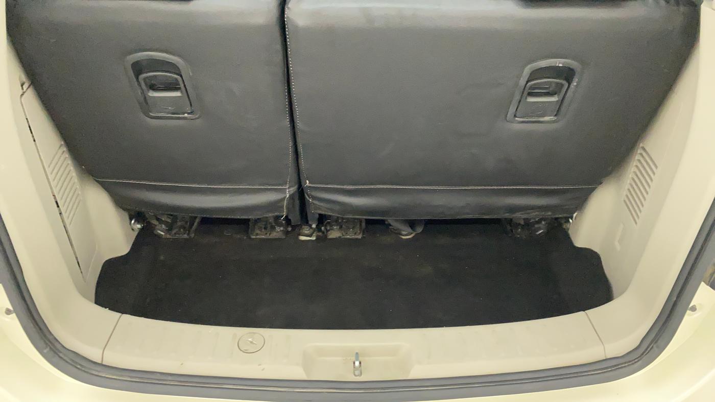 2019 Mahindra MARAZZO M2 8 STR, Diesel, Manual, 81,463 km, Boot Inside