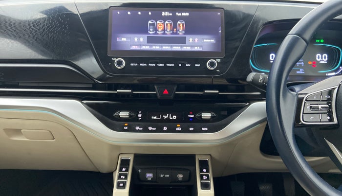 2022 KIA CARENS LUXURY 1.4 PETROL 7 STR, Petrol, Manual, 33,506 km, Air Conditioner