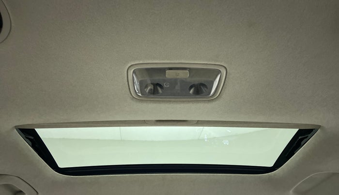 2022 KIA CARENS LUXURY 1.4 PETROL 7 STR, Petrol, Manual, 33,506 km, Moonroof/ Sunroof