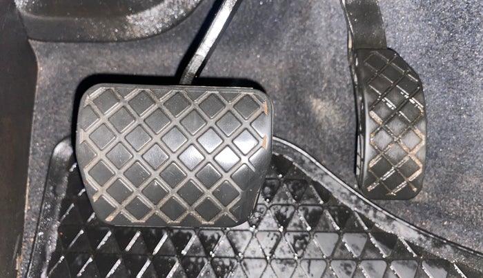 2016 Skoda Rapid AMBITION 1.5 TDI AT, Diesel, Automatic, 84,165 km, Pedals