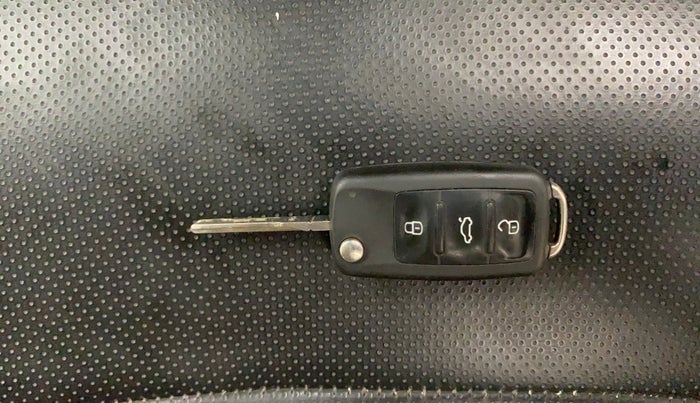 2016 Skoda Rapid AMBITION 1.5 TDI AT, Diesel, Automatic, 84,165 km, Key Close Up