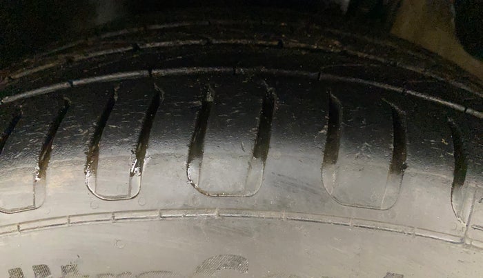 2016 Skoda Rapid AMBITION 1.5 TDI AT, Diesel, Automatic, 84,165 km, Left Front Tyre Tread