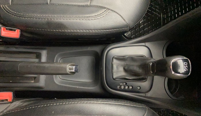 2016 Skoda Rapid AMBITION 1.5 TDI AT, Diesel, Automatic, 84,165 km, Gear Lever