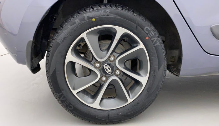 2017 Hyundai Grand i10 SPORTZ (O) AT 1.2 KAPPA VTVT, Petrol, Automatic, 47,792 km, Right Rear Wheel