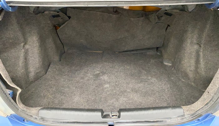 2013 Honda Amaze 1.5L I-DTEC S, Diesel, Manual, 40,880 km, Boot Inside