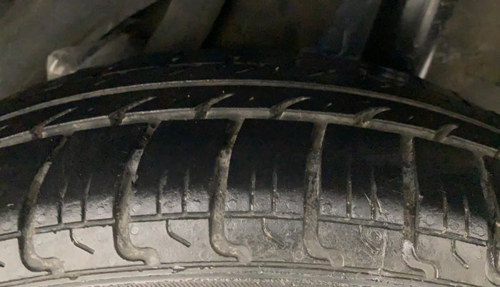 2013 Honda Amaze 1.5L I-DTEC S, Diesel, Manual, 40,880 km, Left Rear Tyre Tread