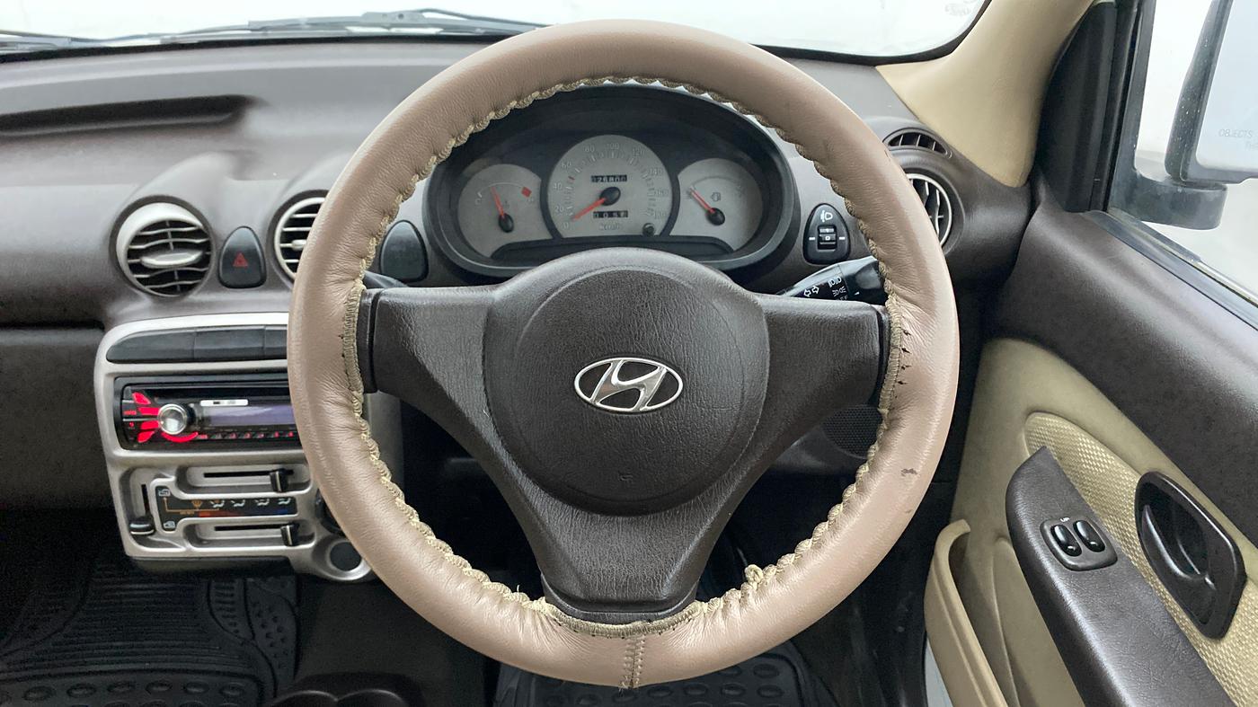 2013 Hyundai Santro Xing GL PLUS, Petrol, Manual, 26,800 km, Steering Wheel Close Up