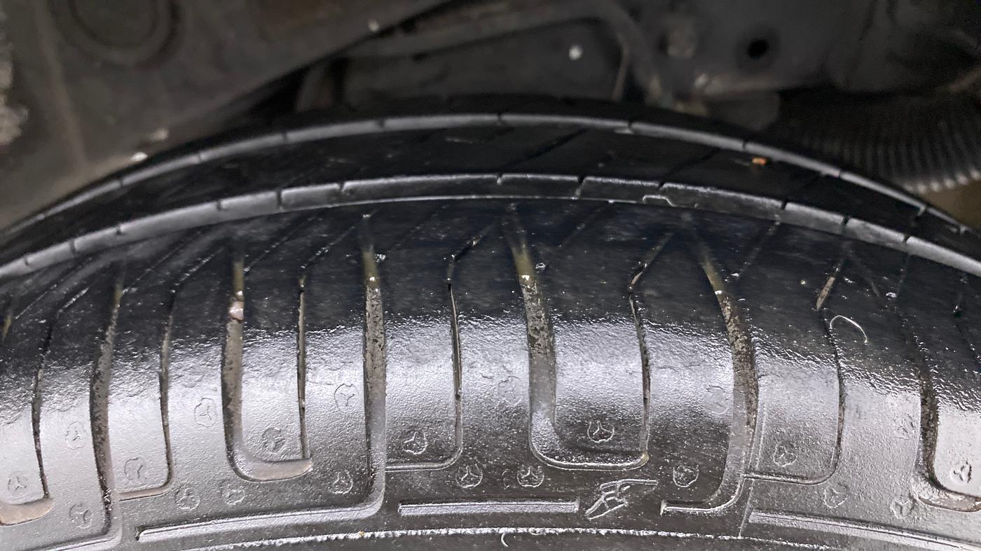 2013 Hyundai Santro Xing GL PLUS, Petrol, Manual, 26,800 km, Left Rear Tyre Tread