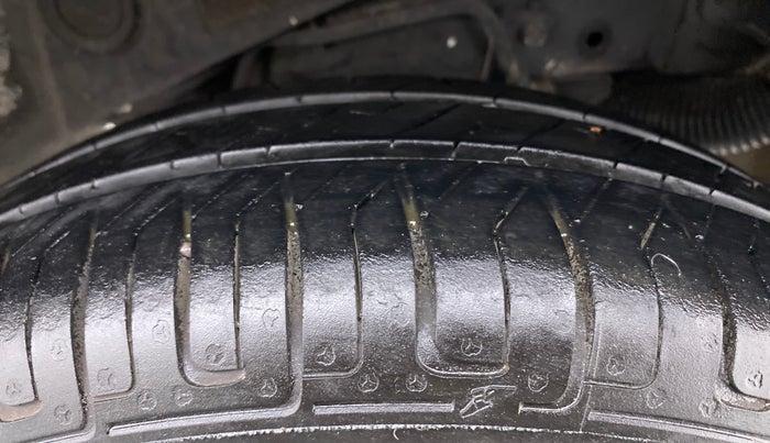 2013 Hyundai Santro Xing GL PLUS, Petrol, Manual, 26,800 km, Left Rear Tyre Tread