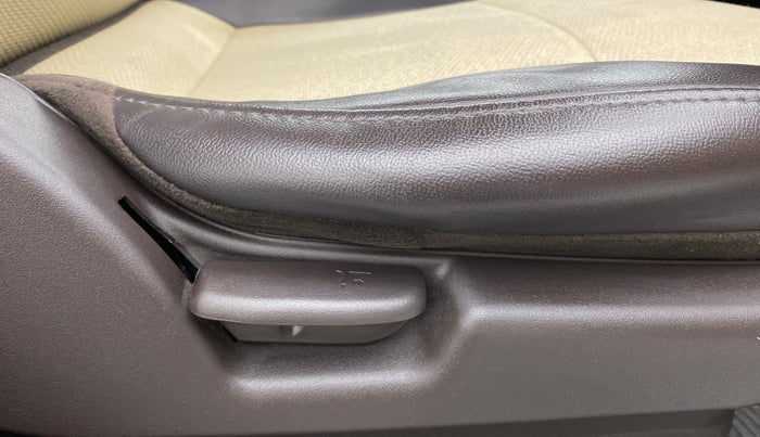 2013 Hyundai Santro Xing GL PLUS, Petrol, Manual, 26,800 km, Driver Side Adjustment Panel