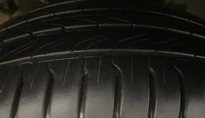 2020 KIA SONET GTX PLUS 1.5 AT, Diesel, Automatic, 56,974 km, Right Rear Tyre Tread