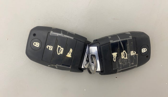 2020 KIA SONET GTX PLUS 1.5 AT, Diesel, Automatic, 56,974 km, Key Close Up