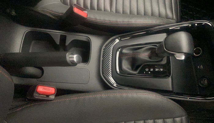 2020 KIA SONET GTX PLUS 1.5 AT, Diesel, Automatic, 56,974 km, Gear Lever