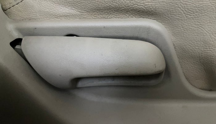 2015 Maruti Swift Dzire VXI, Petrol, Manual, 66,613 km, Driver Side Adjustment Panel