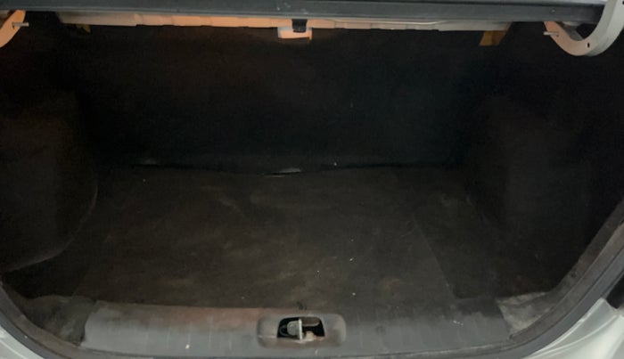 2015 Maruti Swift Dzire VXI, Petrol, Manual, 66,613 km, Boot Inside