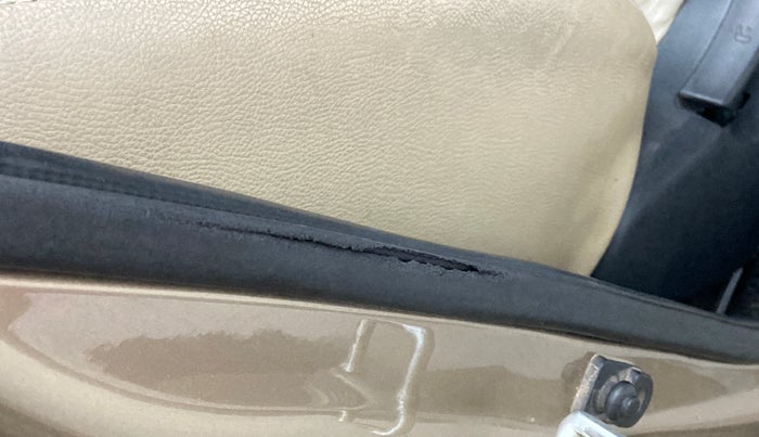 2014 Hyundai Elite i20 ASTA 1.2, Petrol, Manual, 93,873 km, Driver-side door - Beading has minor damage