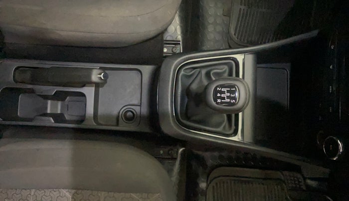 2022 Tata PUNCH ADVENTURE MT, Petrol, Manual, 31,956 km, Gear Lever