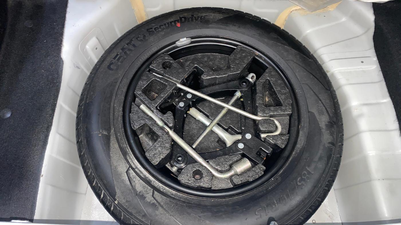 2022 Tata PUNCH ADVENTURE MT, Petrol, Manual, 31,956 km, Spare Tyre