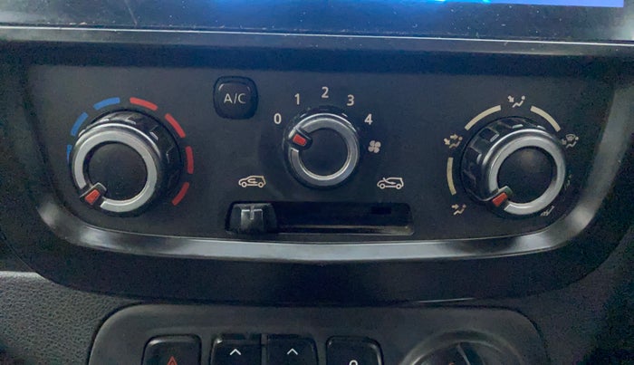 2018 Renault Kwid RXT 1.0 AMT (O), Petrol, Automatic, 1,00,669 km, Dashboard - Air Re-circulation knob is not working