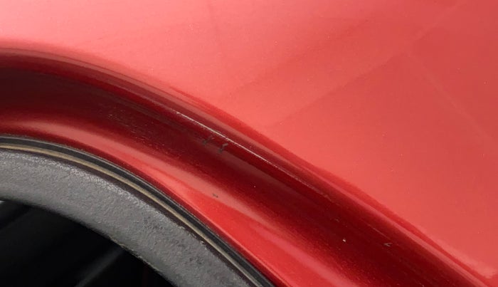 2018 Renault Kwid RXT 1.0 AMT (O), Petrol, Automatic, 1,00,669 km, Left C pillar - Minor scratches