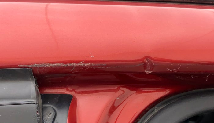 2018 Renault Kwid RXT 1.0 AMT (O), Petrol, Automatic, 1,00,669 km, Right B pillar - Minor scratches