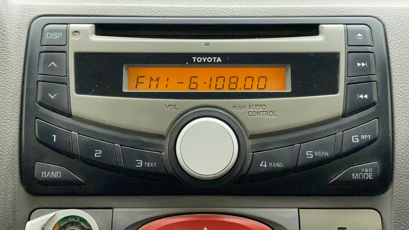 2011 Toyota Etios V, Petrol, Manual, 68,751 km, Infotainment System