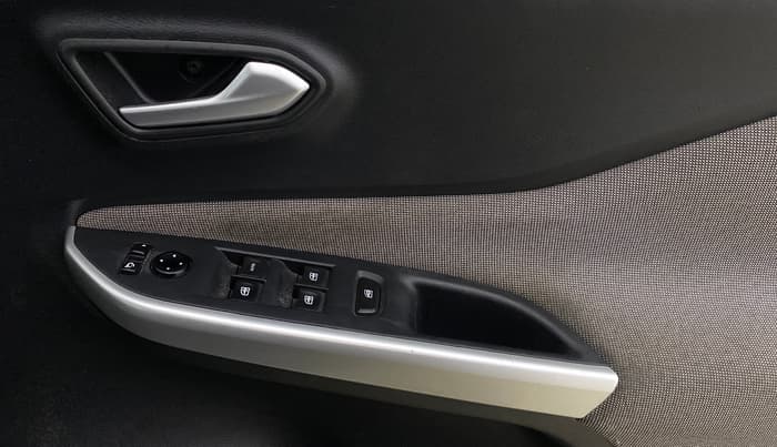 2021 Nissan MAGNITE XV MT, Petrol, Manual, 43,034 km, Driver Side Door Panels Control