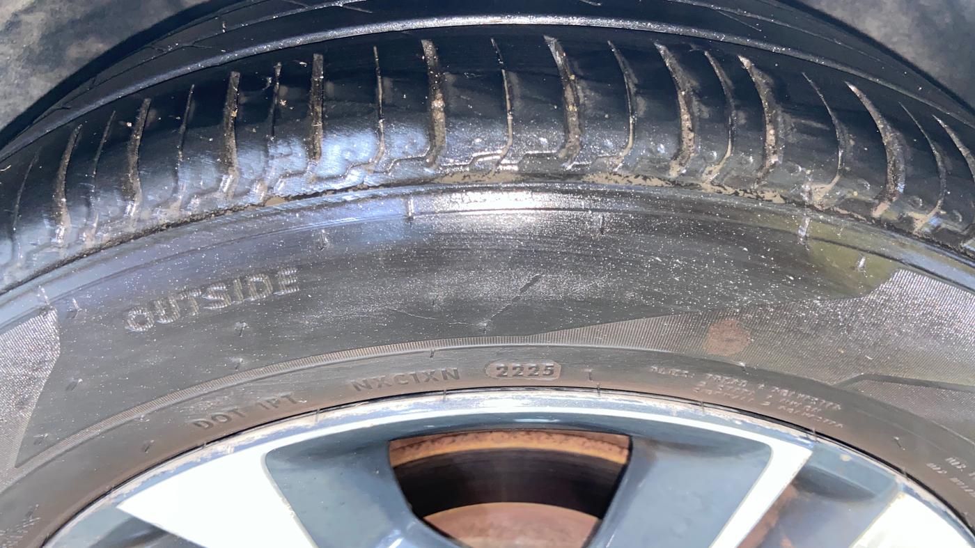 2020 Tata Tiago XZ PLUS PETROL, Petrol, Manual, 86,096 km, Left Front Tyre Tread