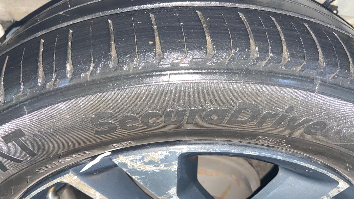 2020 Tata Tiago XZ PLUS PETROL, Petrol, Manual, 86,096 km, Right Rear Tyre Tread