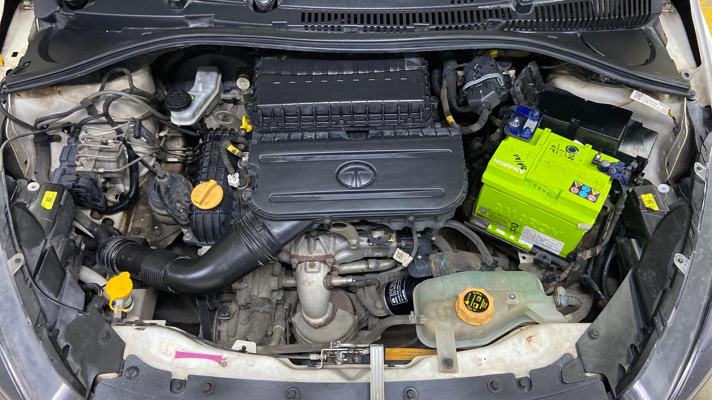 2020 Tata Tiago XZ PLUS PETROL, Petrol, Manual, 86,096 km, Engine View