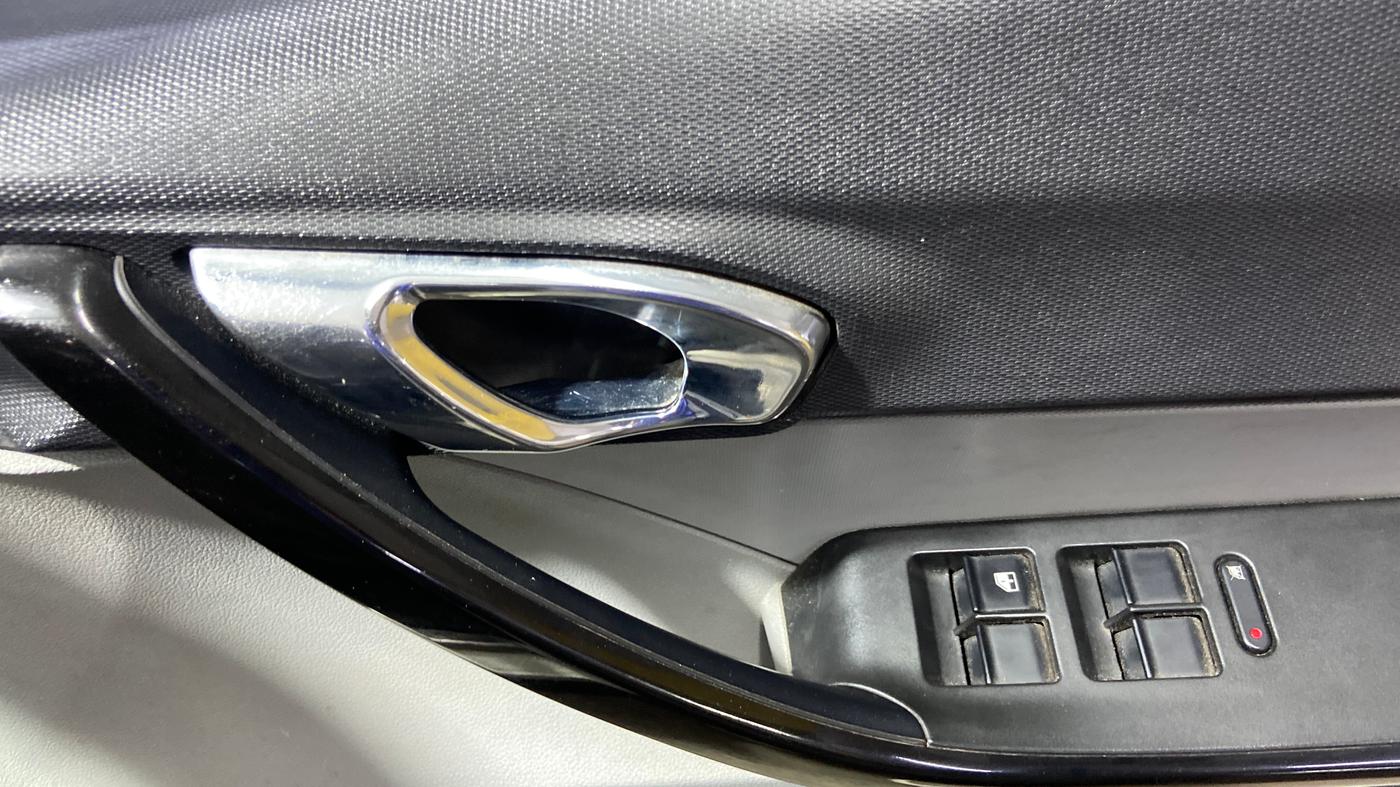 2020 Tata Tiago XZ PLUS PETROL, Petrol, Manual, 86,096 km, Driver Side Door Panels Control