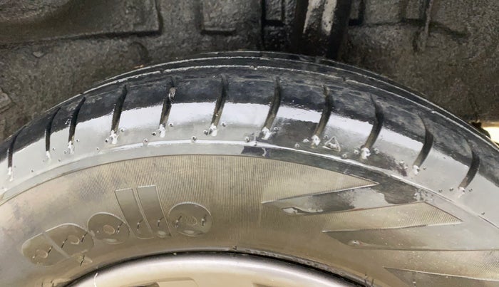 2017 Renault Kwid RXT 1.0, Petrol, Manual, 94,924 km, Left Rear Tyre Tread