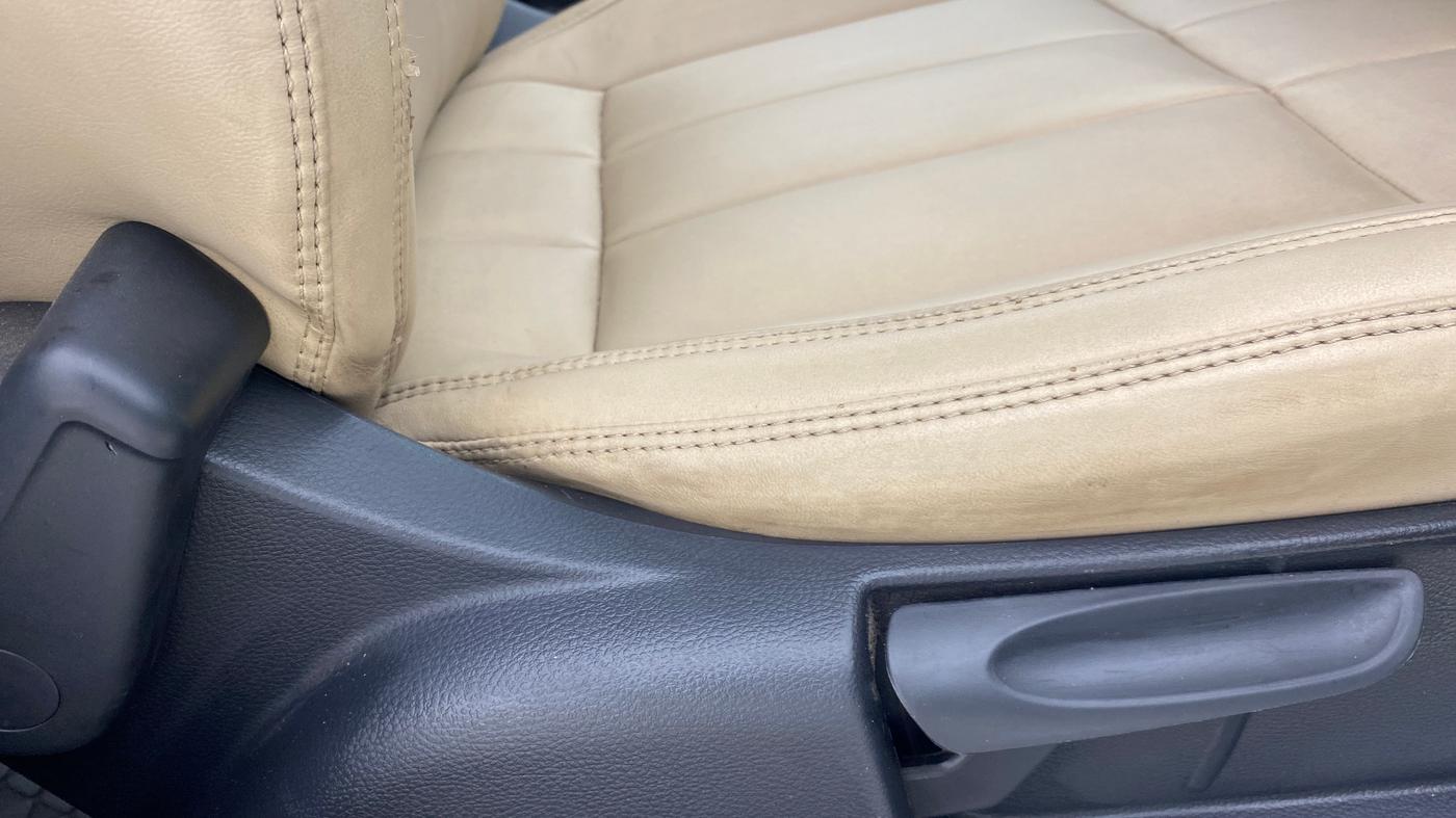 2021 Skoda Rapid AMBITION AT TSI, Petrol, Automatic, 32,070 km, Driver Side Adjustment Panel
