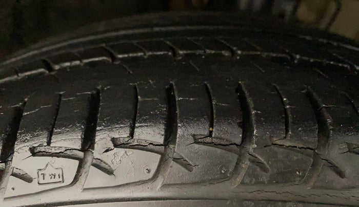 2012 Volkswagen Polo TRENDLINE 1.2L PETROL, Petrol, Manual, 22,726 km, Left Front Tyre Tread