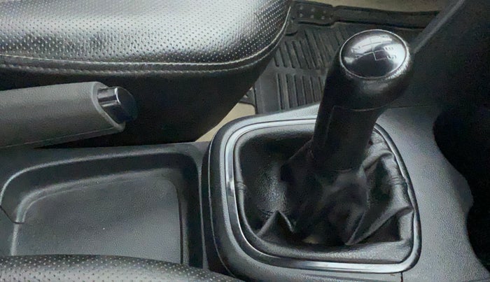 2012 Volkswagen Polo TRENDLINE 1.2L PETROL, Petrol, Manual, 22,726 km, Gear Lever