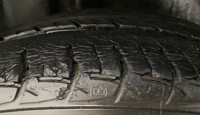 2012 Volkswagen Polo TRENDLINE 1.2L PETROL, Petrol, Manual, 22,726 km, Right Rear Tyre Tread