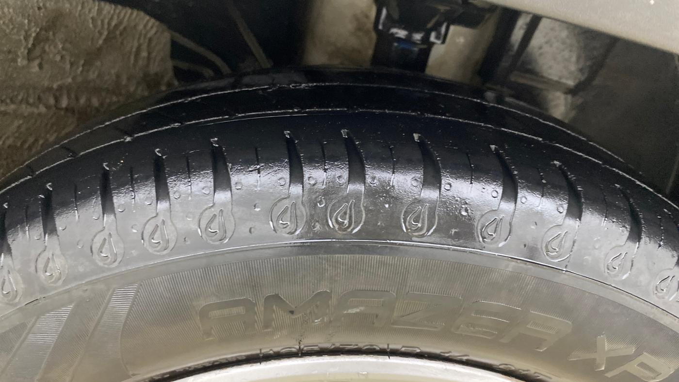 2021 Renault Kwid RXT 1.0 (O), Petrol, Manual, 37,480 km, Right Front Tyre Tread