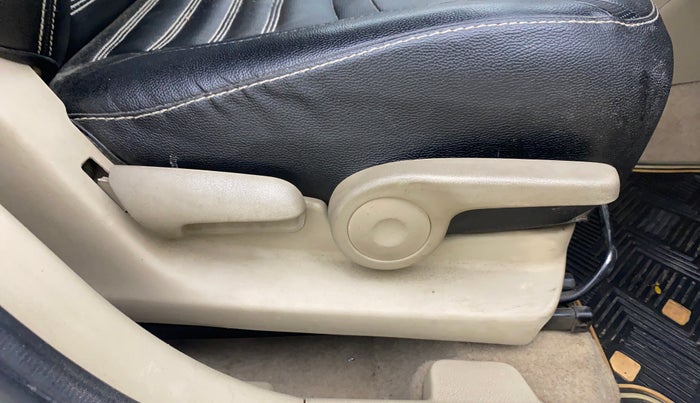 2018 Maruti Ciaz DELTA 1.4 MT PETROL, Petrol, Manual, 1,48,426 km, Driver Side Adjustment Panel