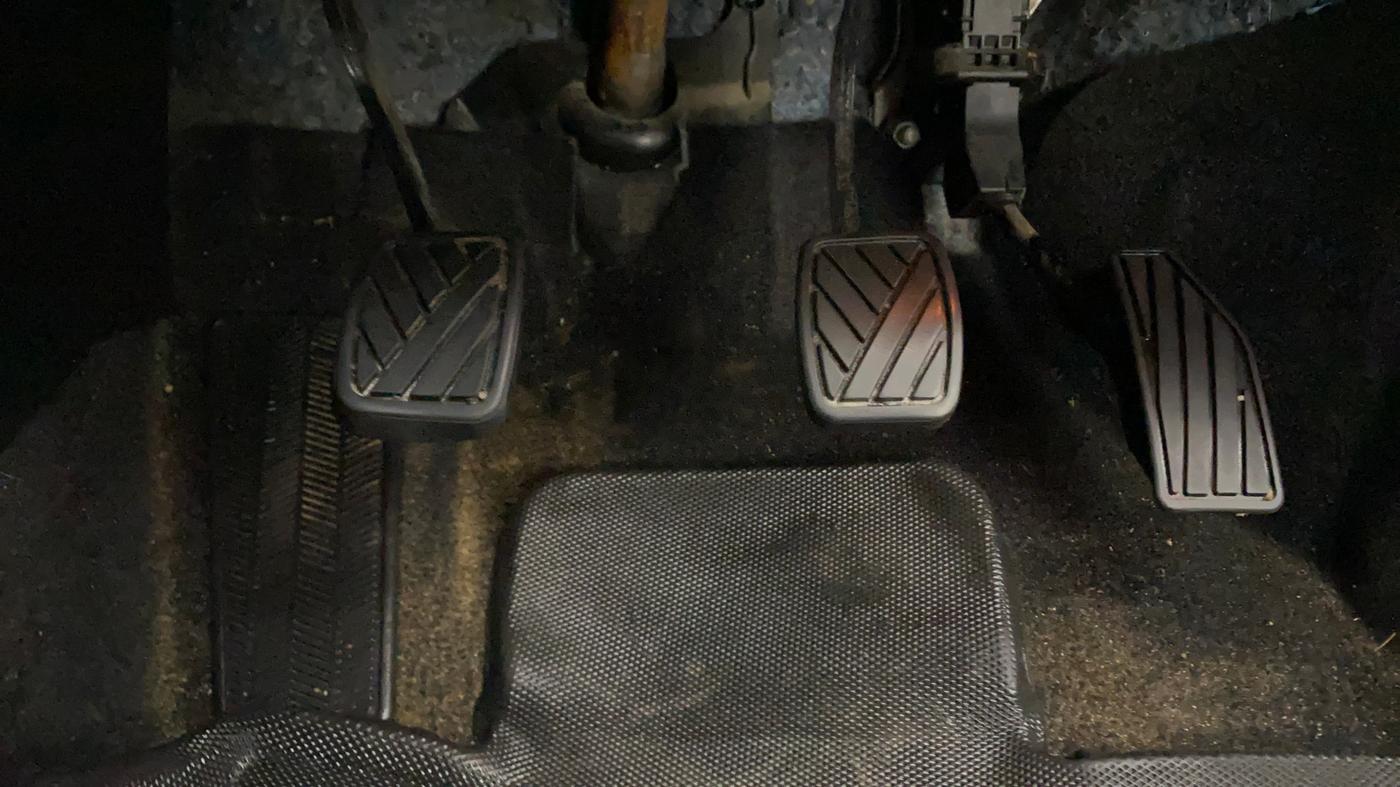 2023 Maruti Baleno ALPHA PETROL 1.2, Petrol, Manual, 35,226 km, Pedals