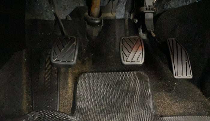 2023 Maruti Baleno ALPHA PETROL 1.2, Petrol, Manual, 35,226 km, Pedals